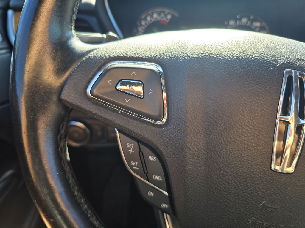 Photo 15 of this LINCOLN MKC