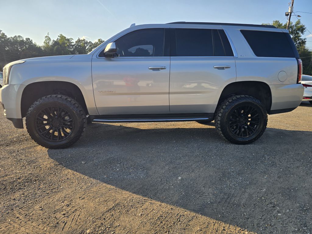 Photo 2 of this GMC YUKON