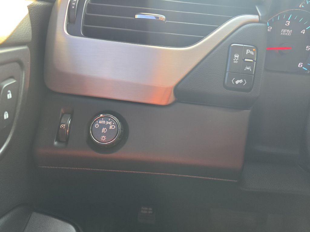 Photo 19 of this GMC YUKON