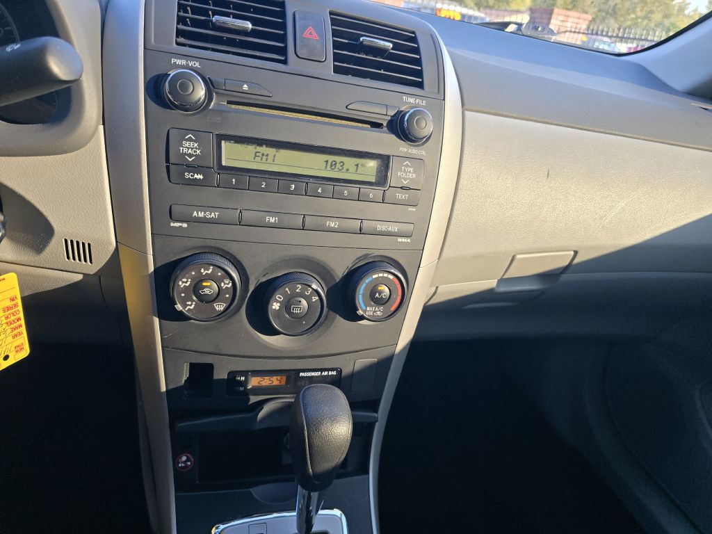 Photo 11 of this TOYOTA COROLLA