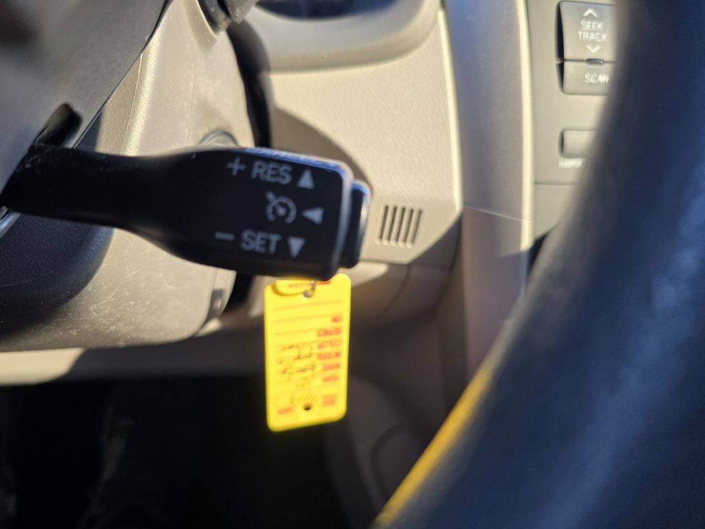 Photo 13 of this TOYOTA COROLLA