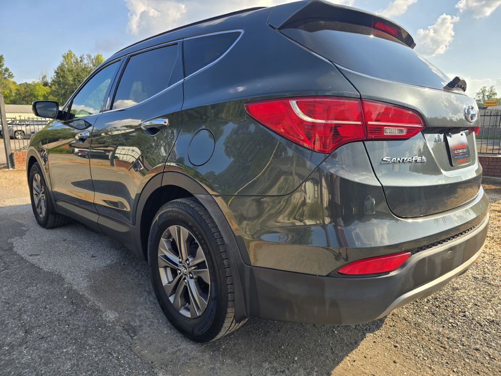 Photo 3 of this HYUNDAI SANTA FE SPORT