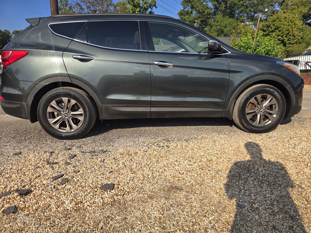 Photo 5 of this HYUNDAI SANTA FE SPORT