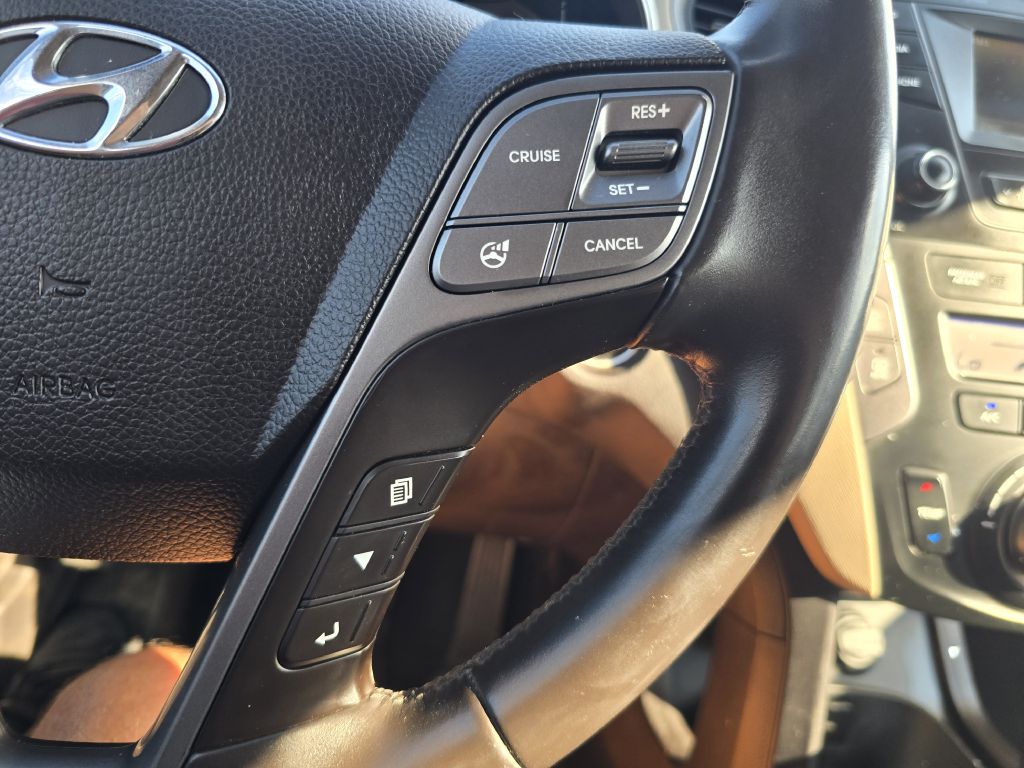 Photo 15 of this HYUNDAI SANTA FE SPORT
