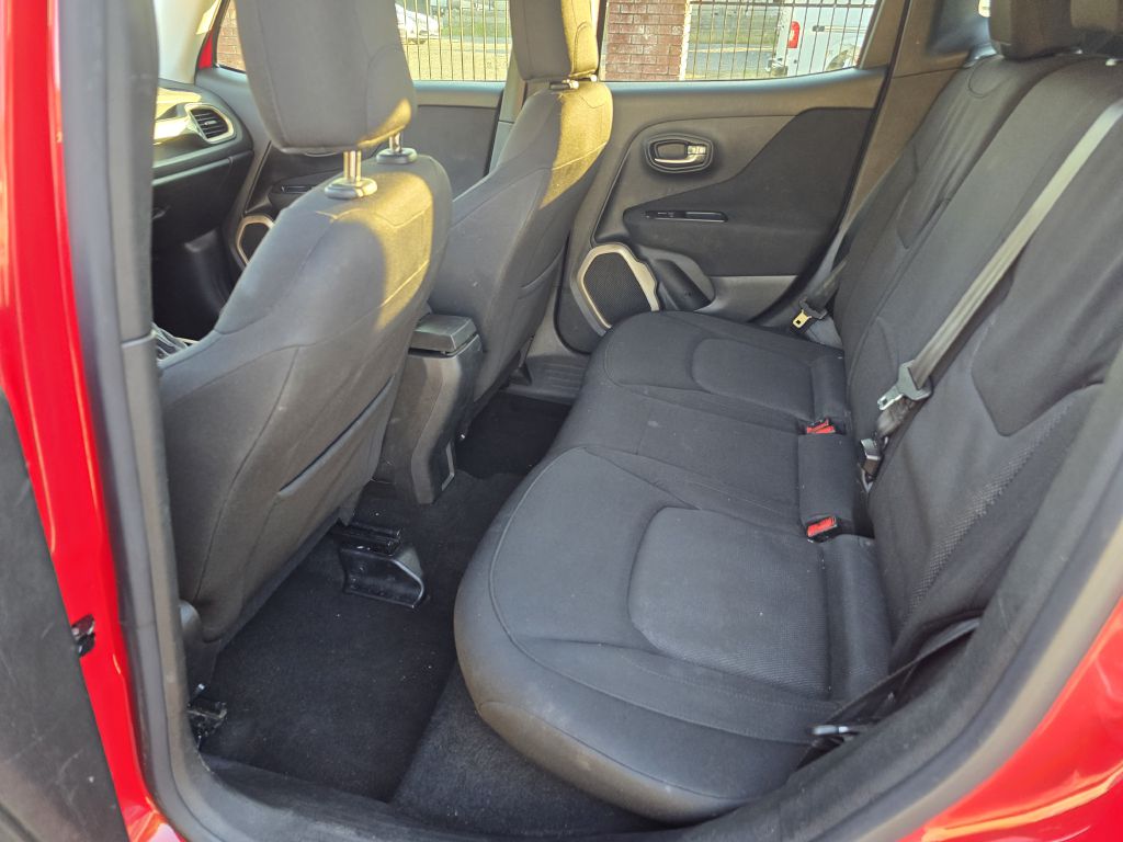 Photo 9 of this JEEP RENEGADE