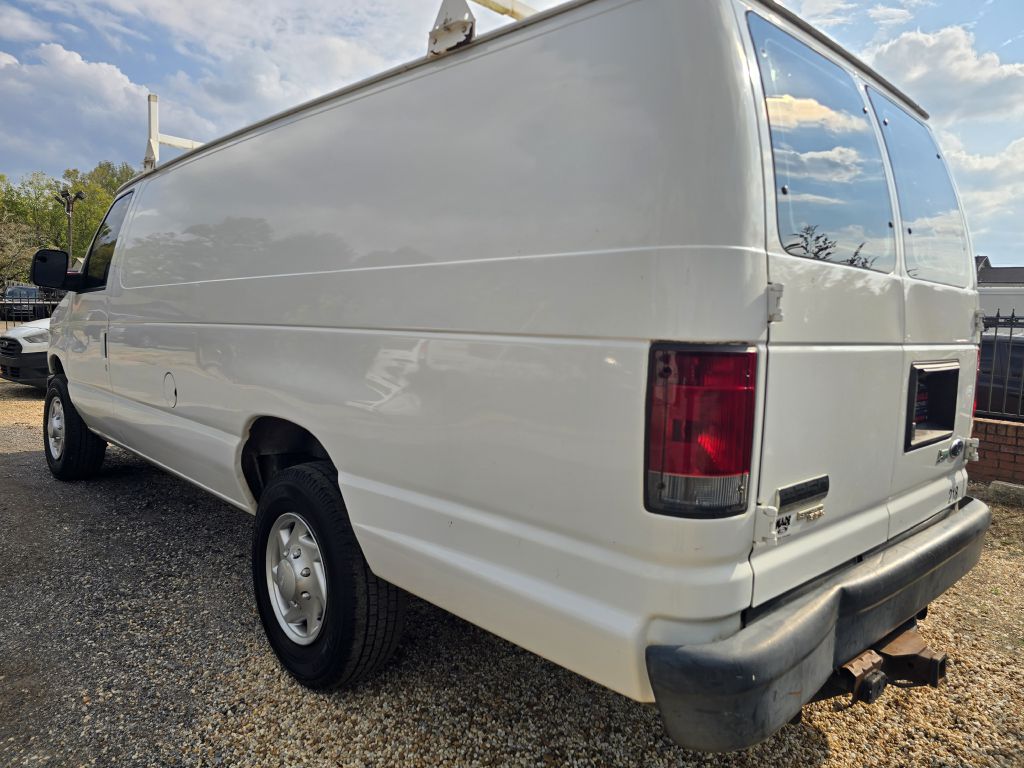 Photo 3 of this FORD ECONOLINE