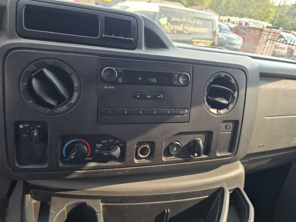 Photo 12 of this FORD ECONOLINE
