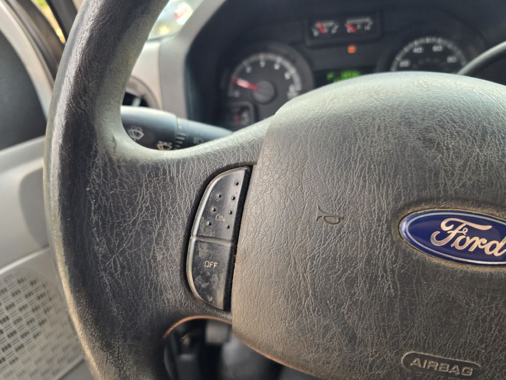 Photo 15 of this FORD ECONOLINE