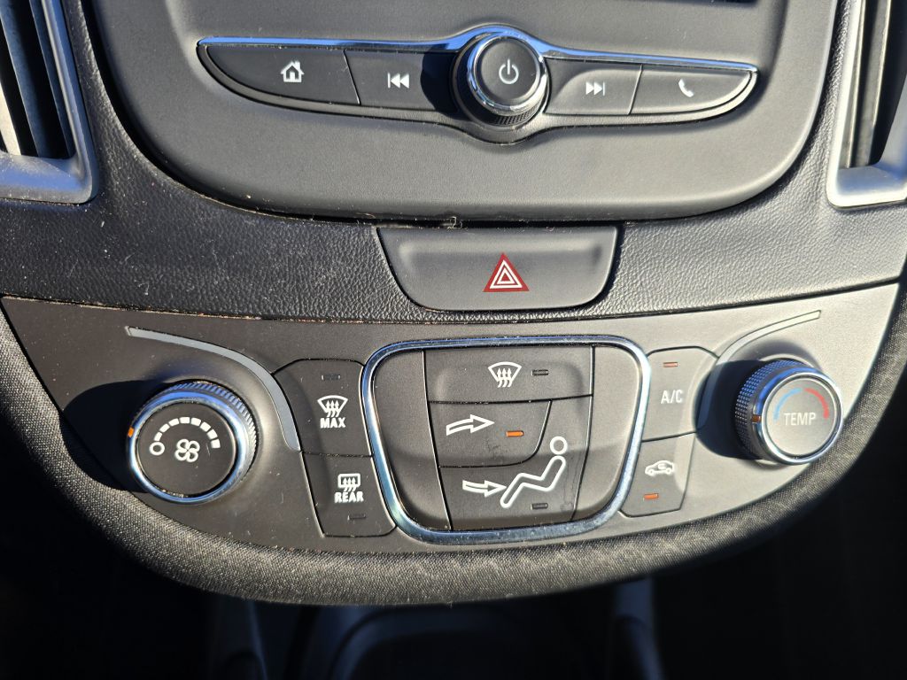 Photo 13 of this CHEVROLET MALIBU