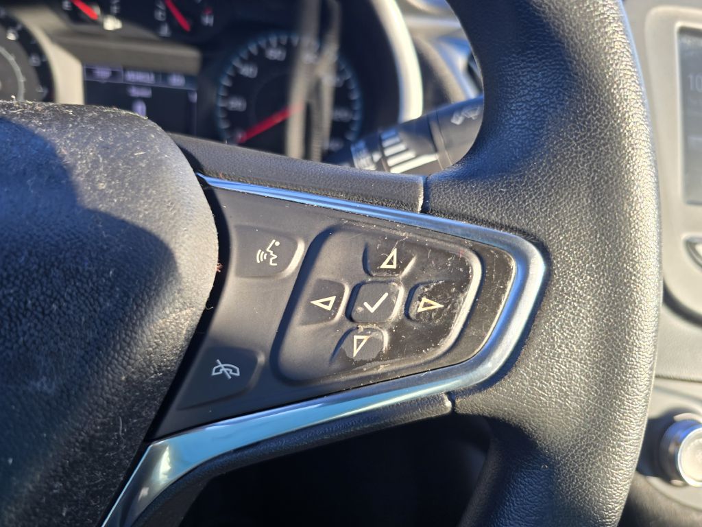 Photo 14 of this CHEVROLET MALIBU