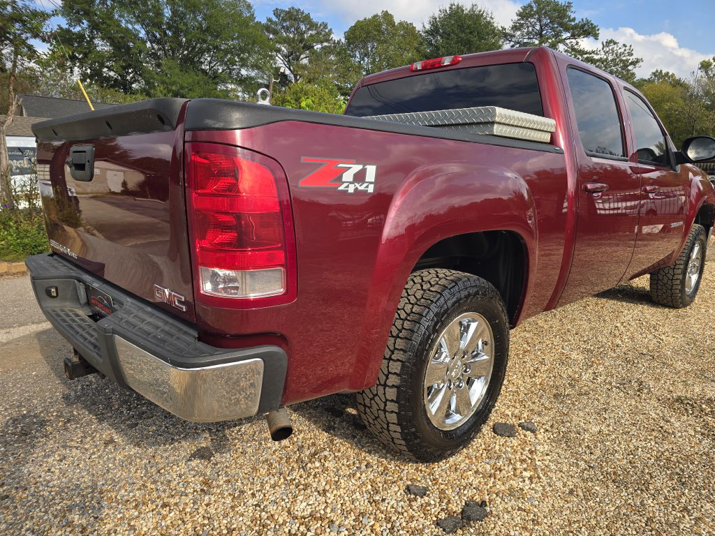 Photo 4 of this GMC SIERRA