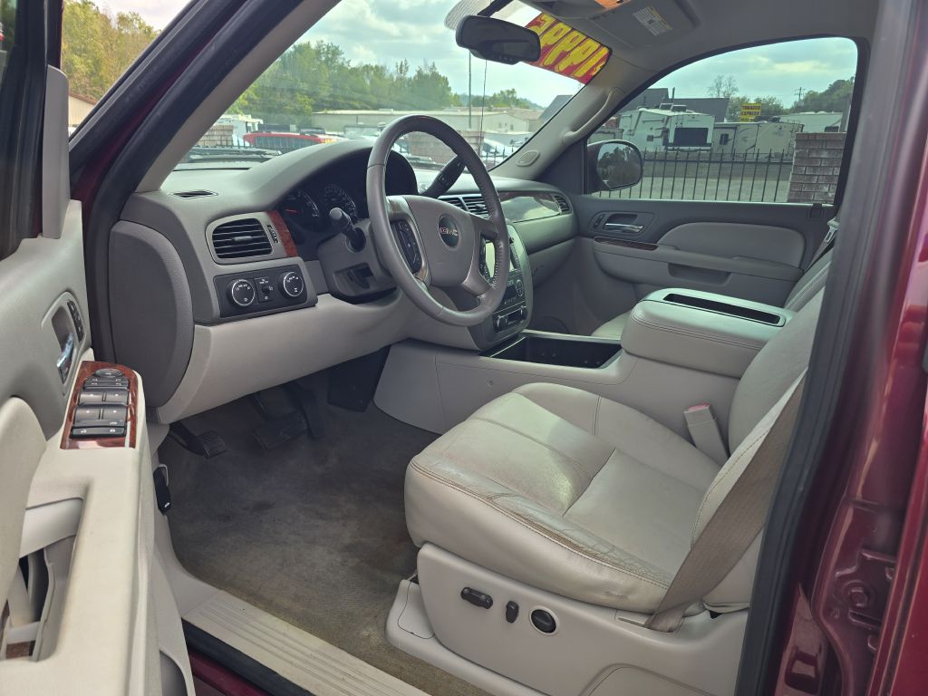 Photo 7 of this GMC SIERRA