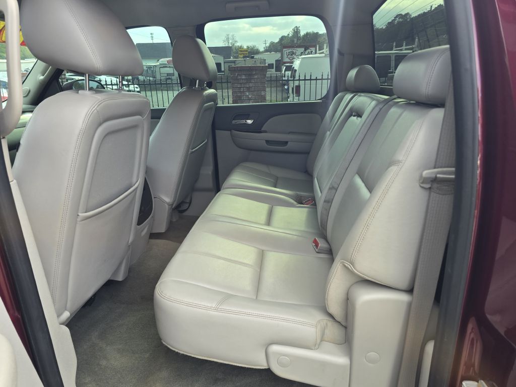Photo 8 of this GMC SIERRA