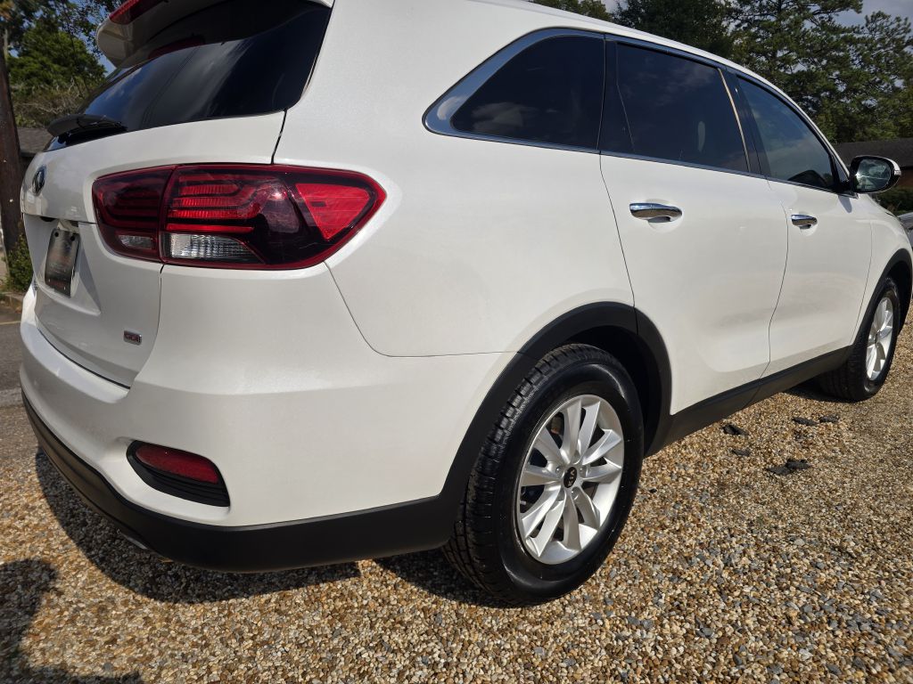 Photo 4 of this KIA SORENTO