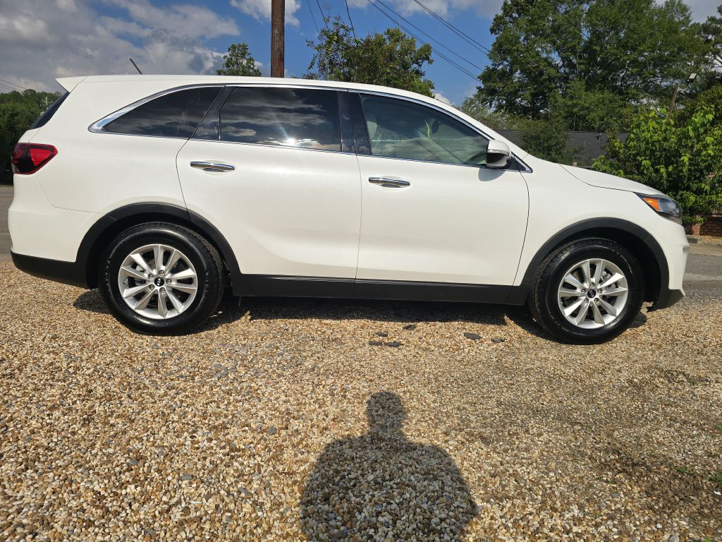 Photo 5 of this KIA SORENTO