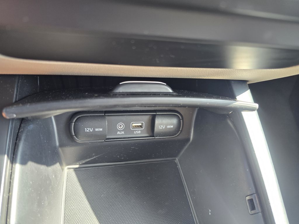 Photo 14 of this KIA SORENTO