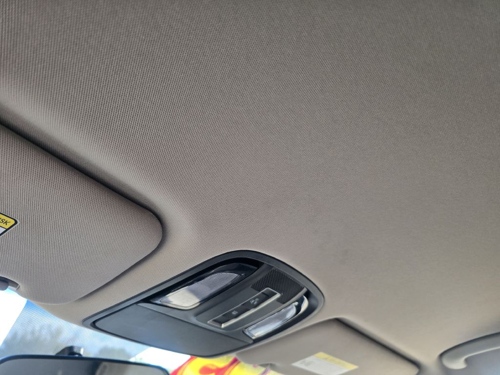 Photo 19 of this KIA SORENTO