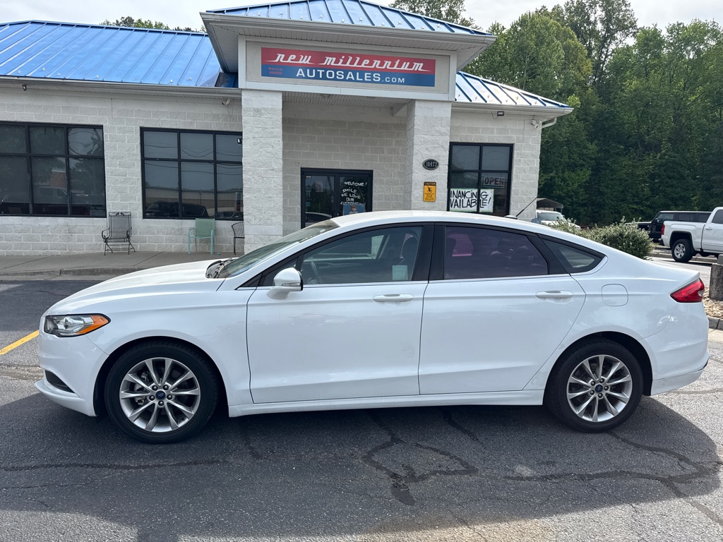 Photo 2 of this FORD FUSION