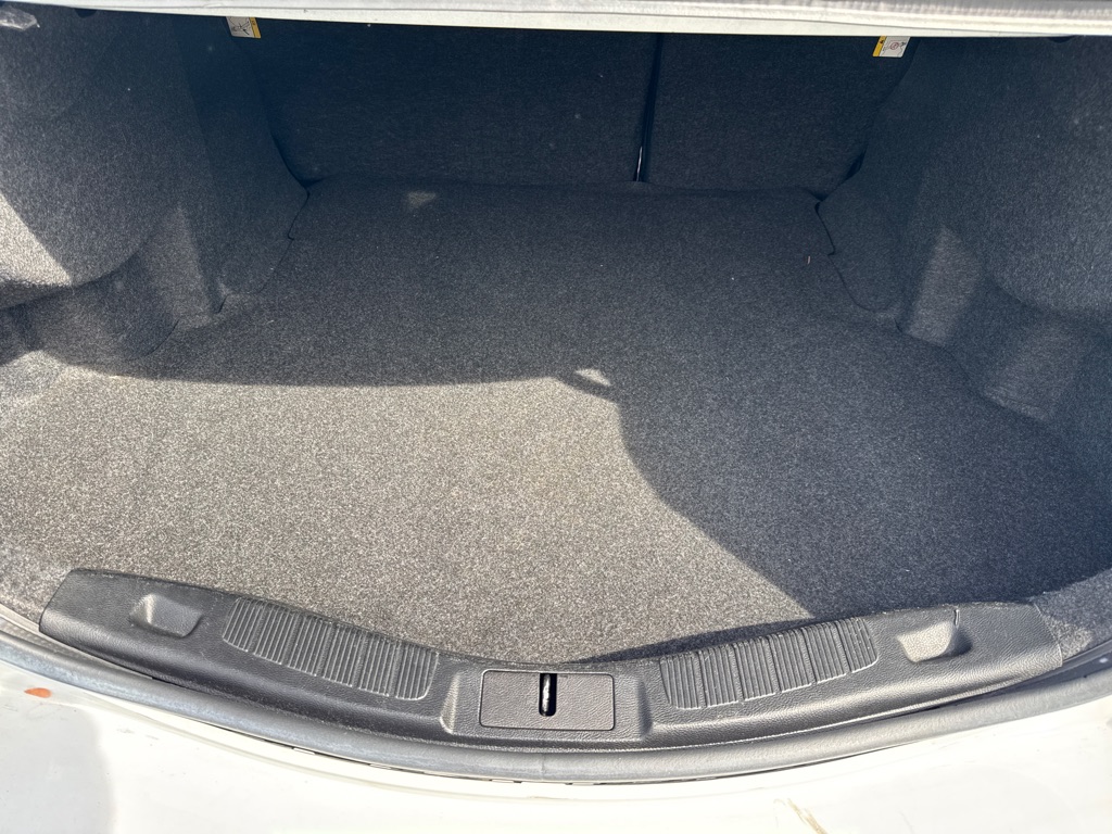 Photo 6 of this FORD FUSION