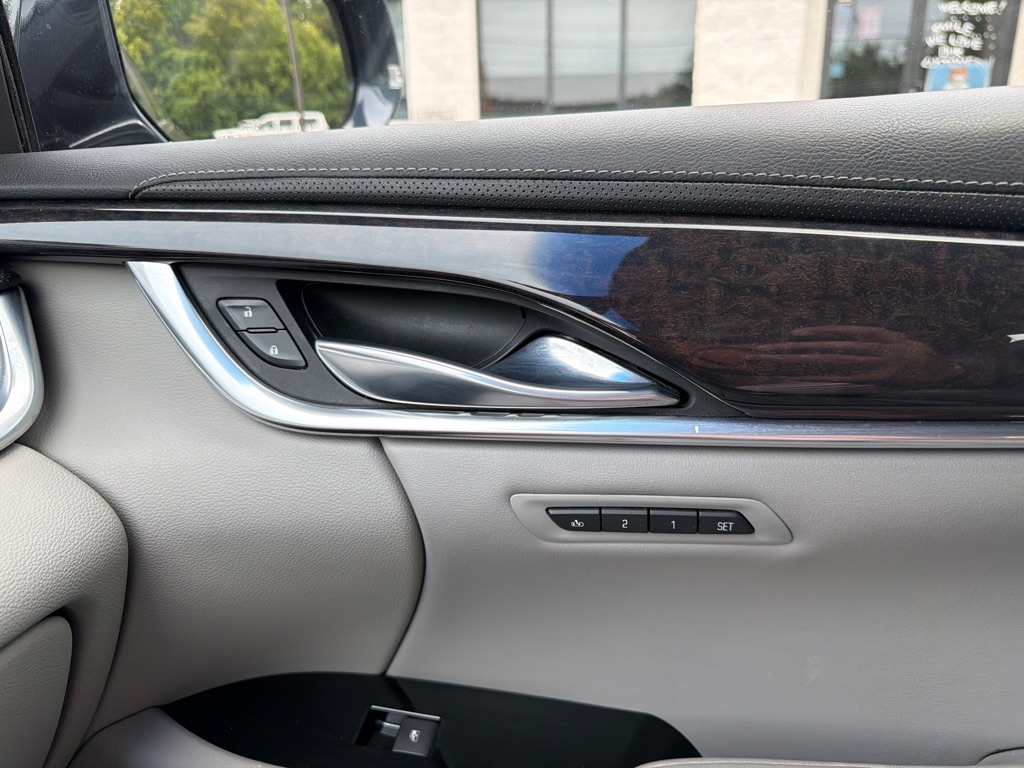 Photo 14 of this CADILLAC XTS