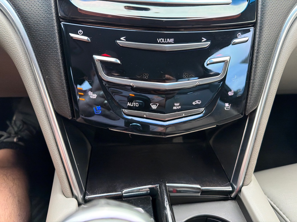 Photo 13 of this CADILLAC XTS