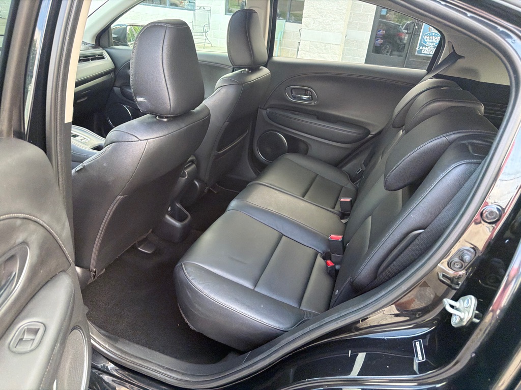 Photo 8 of this HONDA HR-V