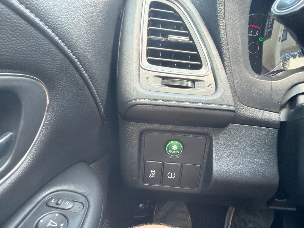 Photo 16 of this HONDA HR-V