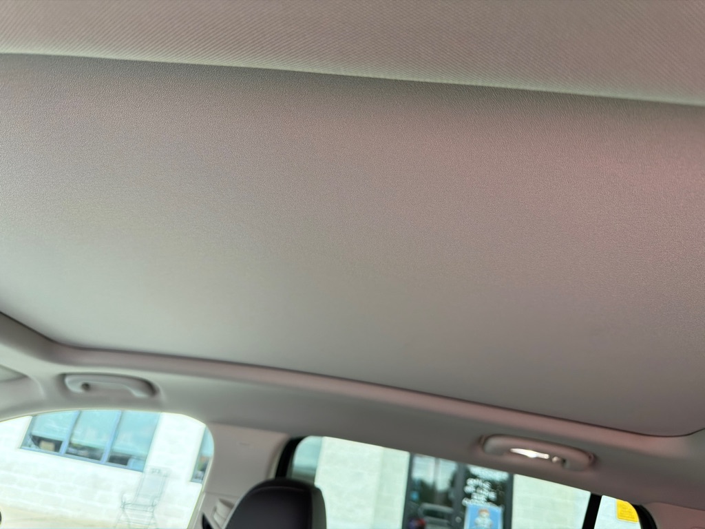 Photo 10 of this BUICK ENVISION