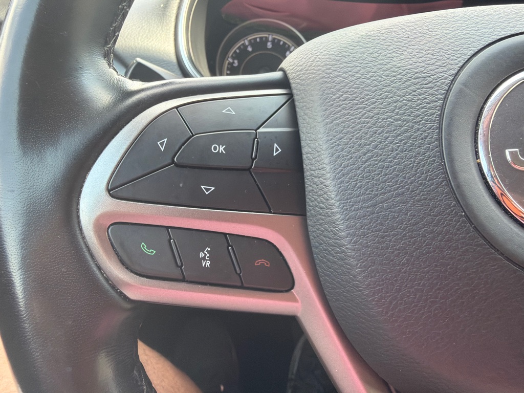 Photo 14 of this JEEP CHEROKEE