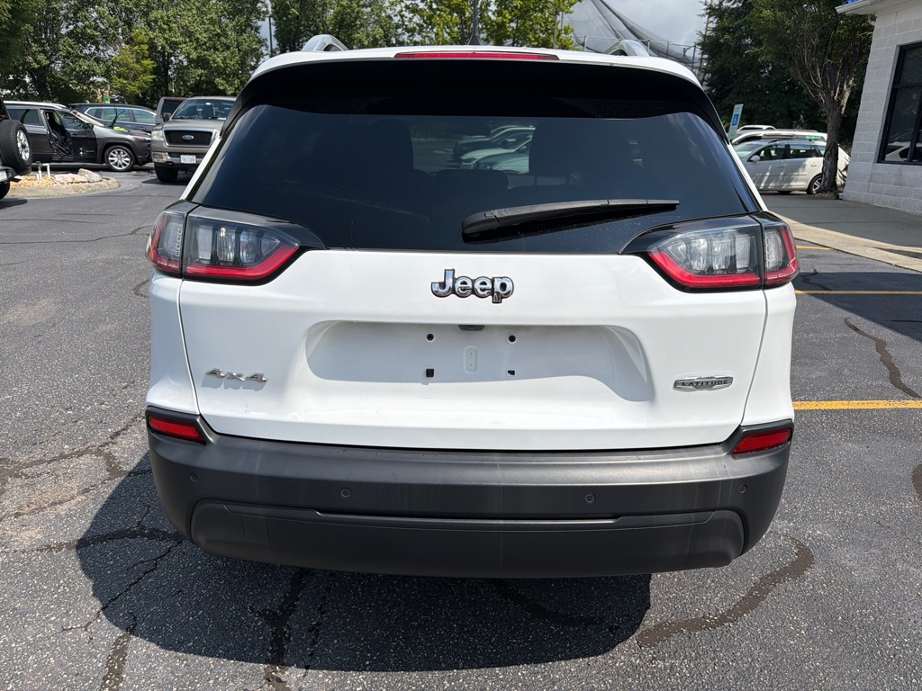 Photo 5 of this JEEP CHEROKEE