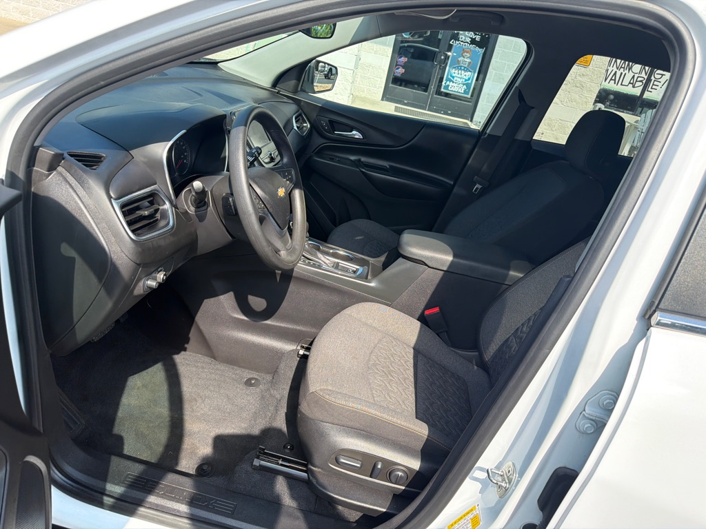 Photo 7 of this CHEVROLET EQUINOX