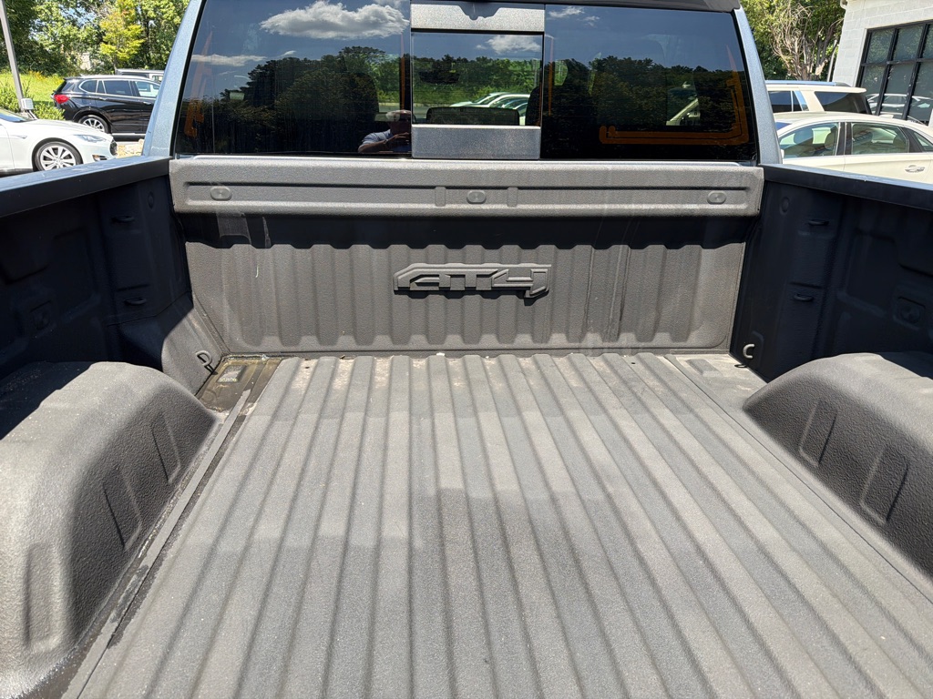 Photo 6 of this GMC SIERRA