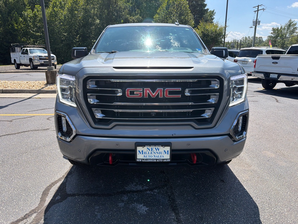 Photo 3 of this GMC SIERRA