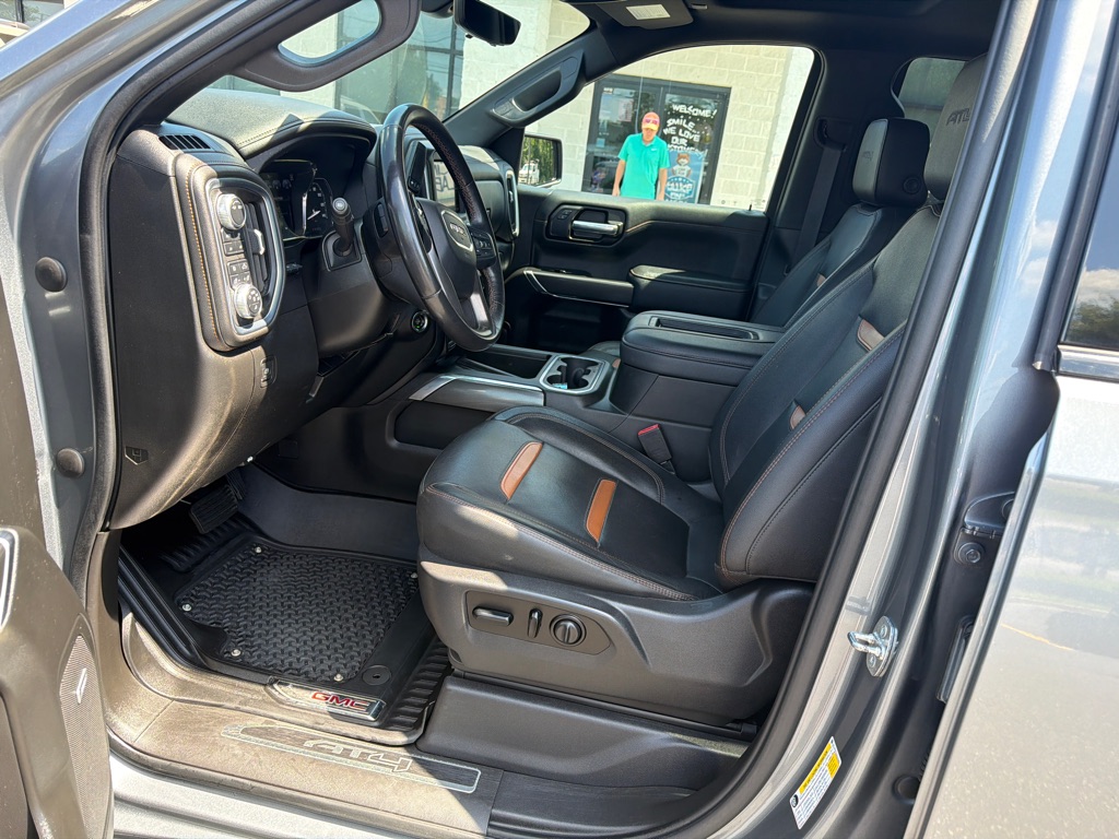 Photo 7 of this GMC SIERRA