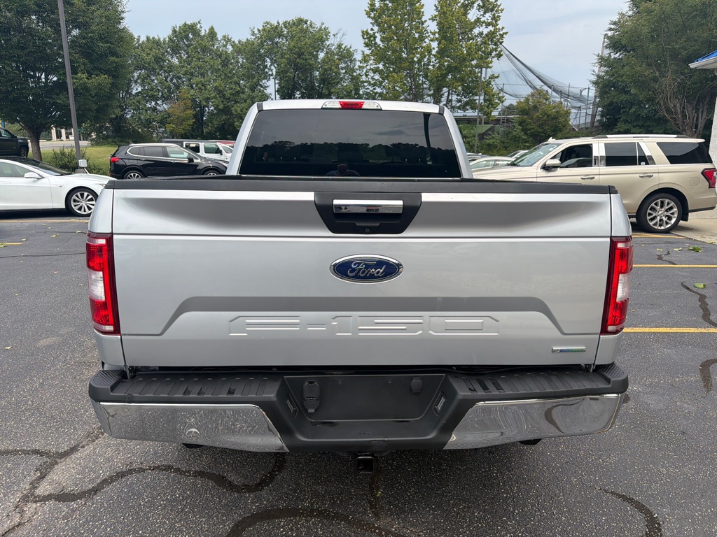 Photo 5 of this FORD F150