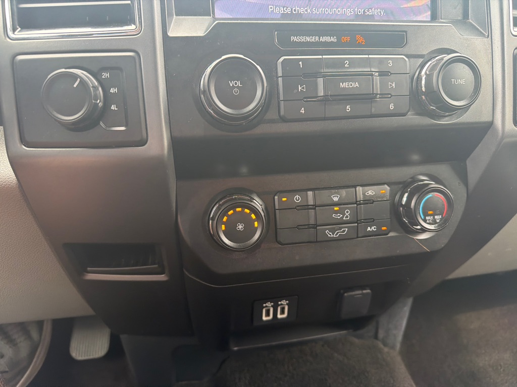 Photo 12 of this FORD F150