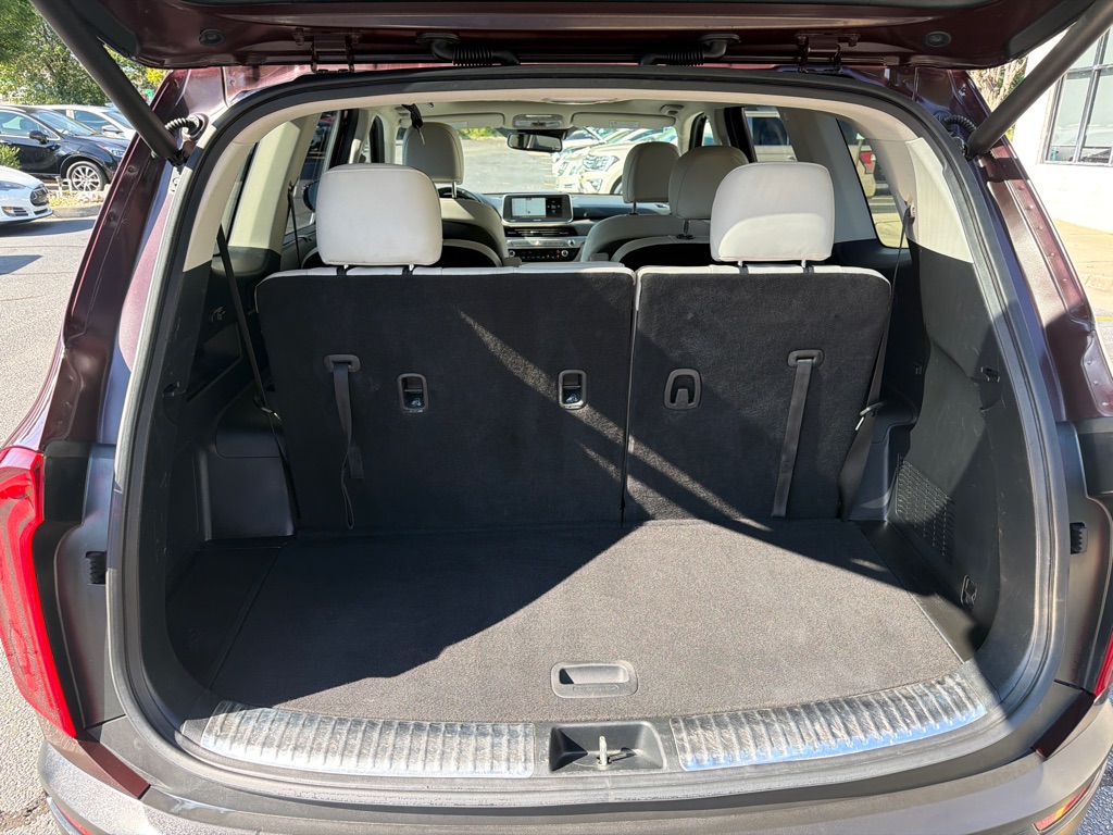 Photo 6 of this KIA TELLURIDE