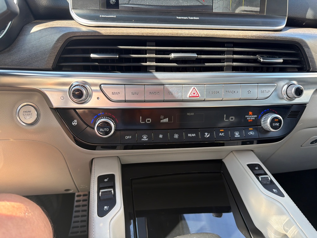 Photo 13 of this KIA TELLURIDE