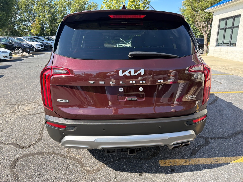 Photo 5 of this KIA TELLURIDE