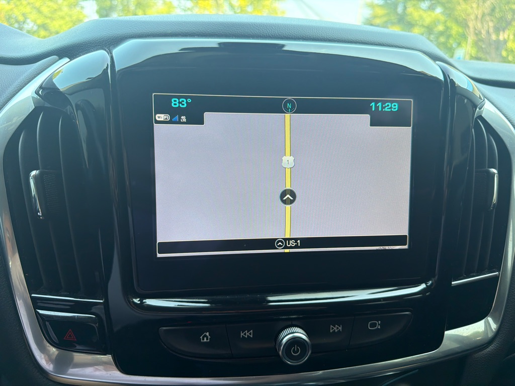 Photo 11 of this CHEVROLET TRAVERSE