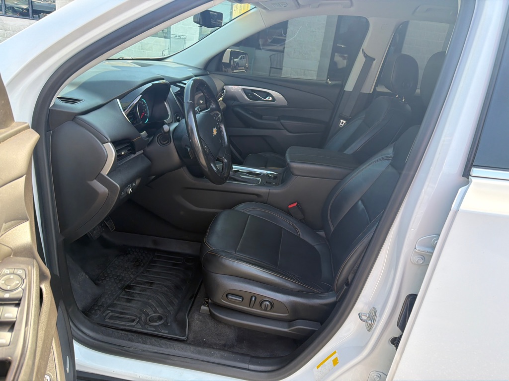 Photo 7 of this CHEVROLET TRAVERSE