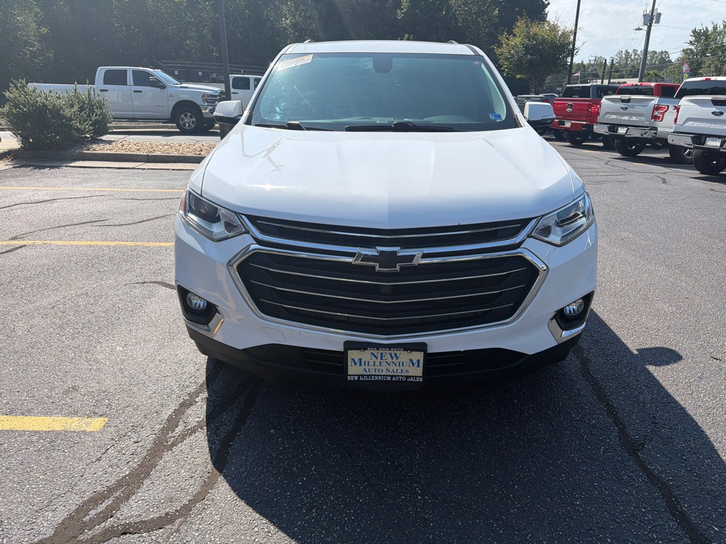 Photo 3 of this CHEVROLET TRAVERSE