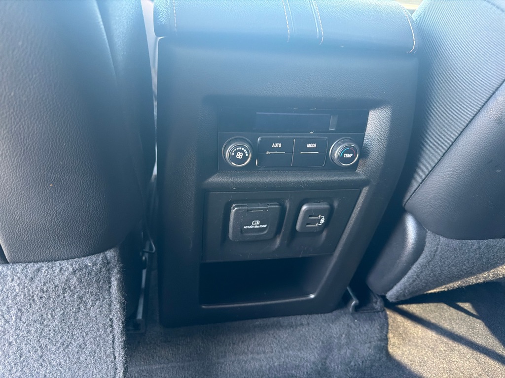 Photo 22 of this CHEVROLET TRAVERSE