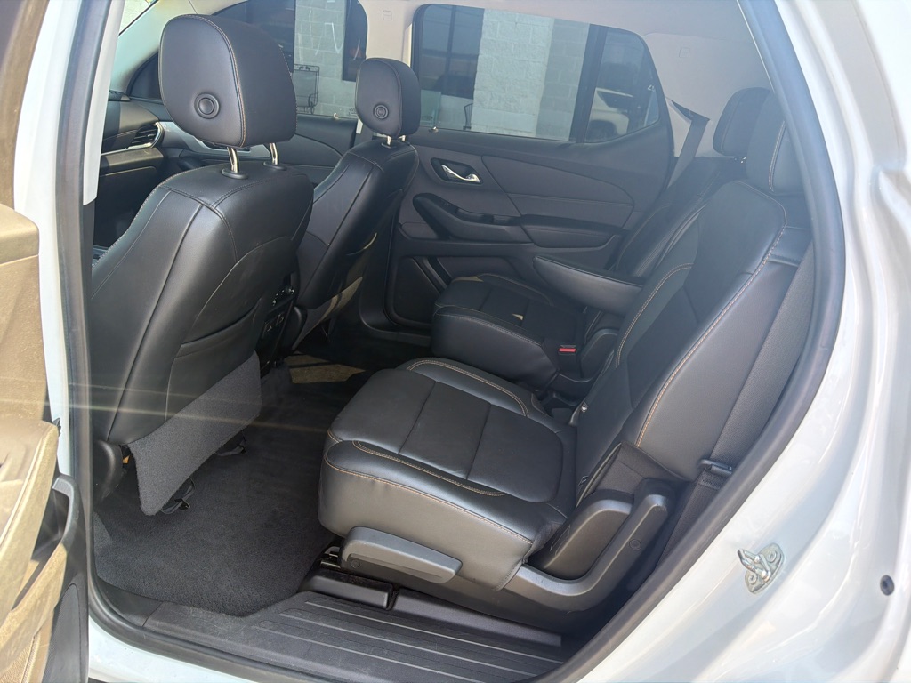 Photo 8 of this CHEVROLET TRAVERSE