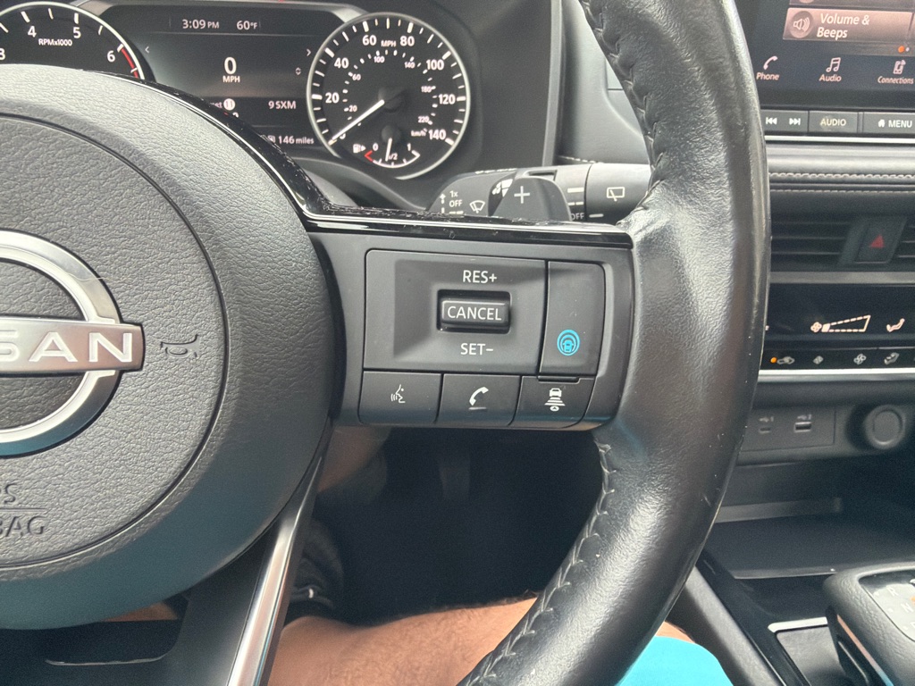 Photo 15 of this NISSAN ROGUE