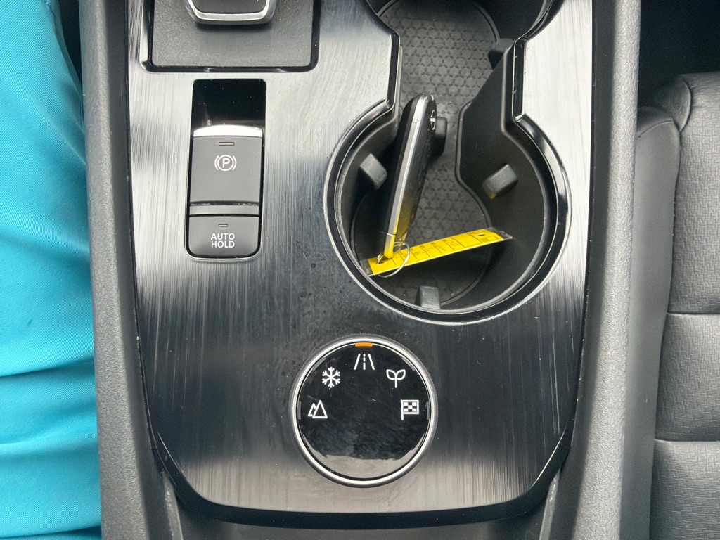 Photo 14 of this NISSAN ROGUE