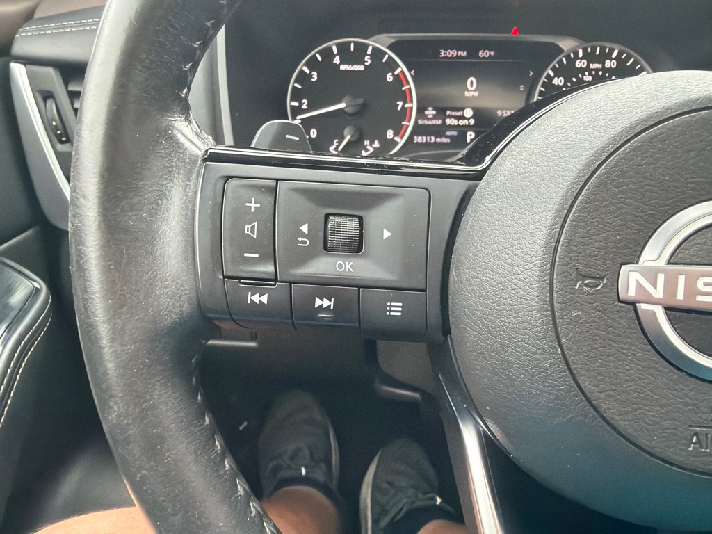 Photo 16 of this NISSAN ROGUE