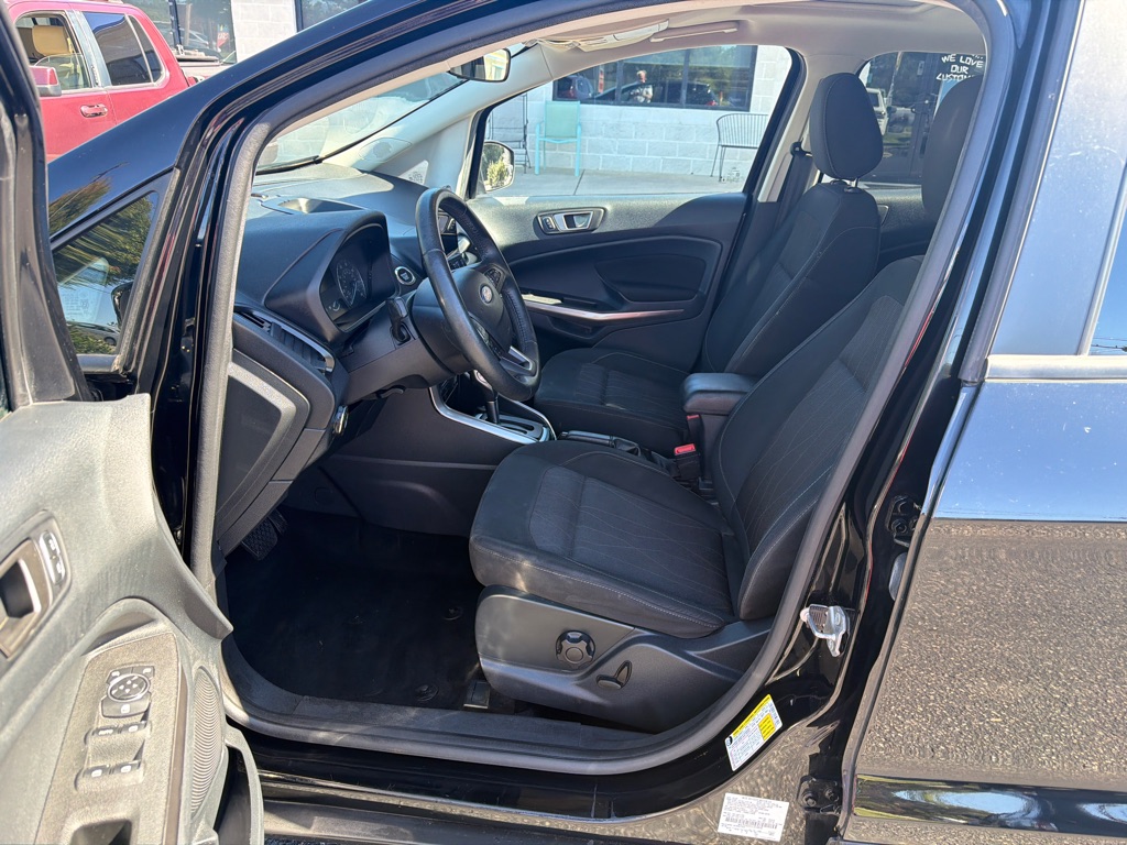 Photo 6 of this FORD ECOSPORT