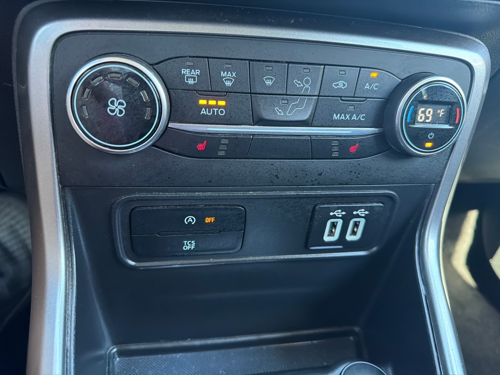 Photo 11 of this FORD ECOSPORT