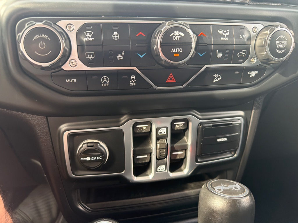 Photo 13 of this JEEP WRANGLER UNLIMI